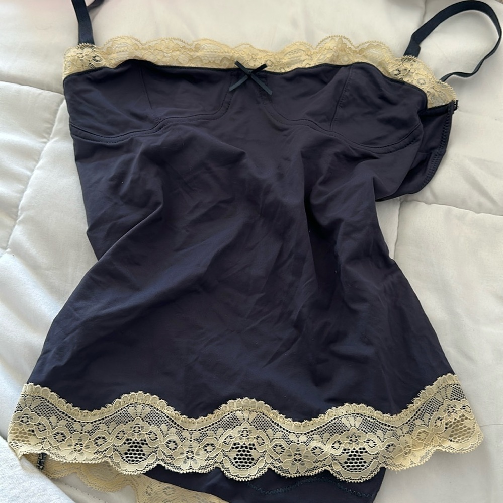 Lioness top